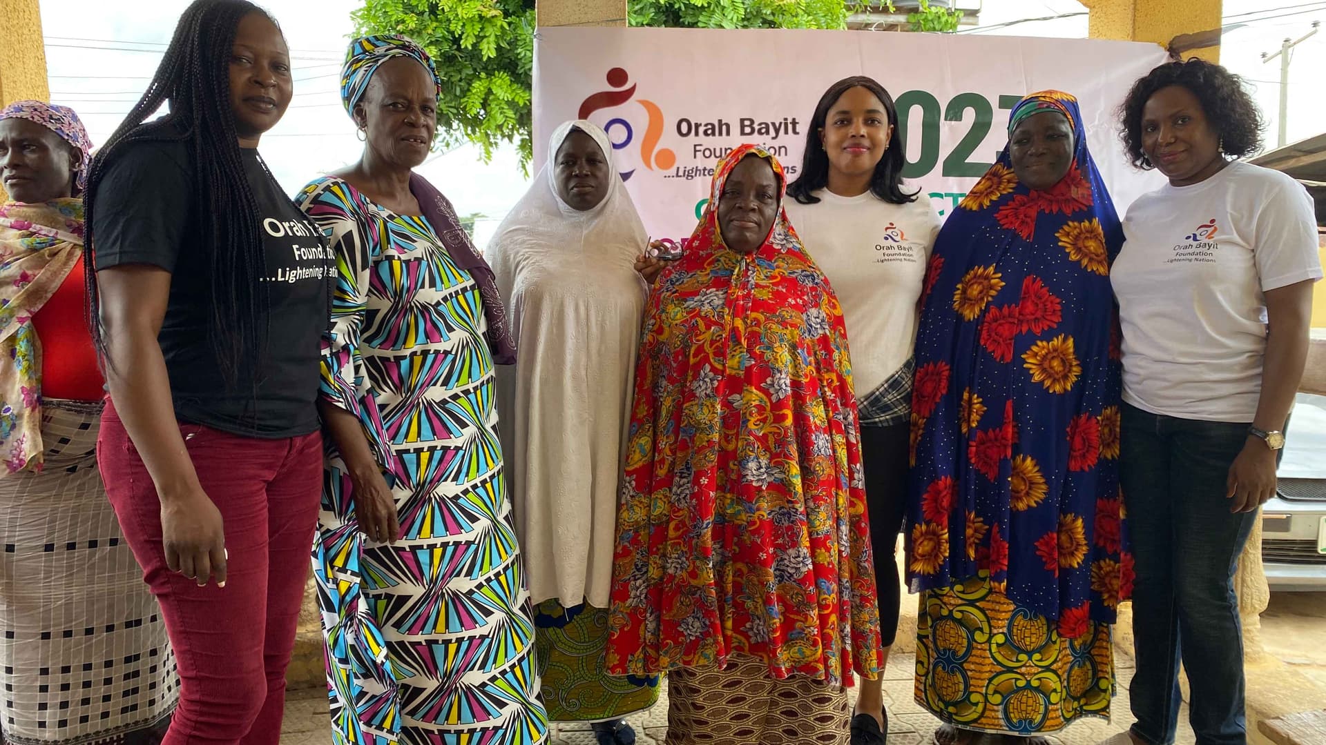 Group Photo with our team and Daki Biyu women Leaders.